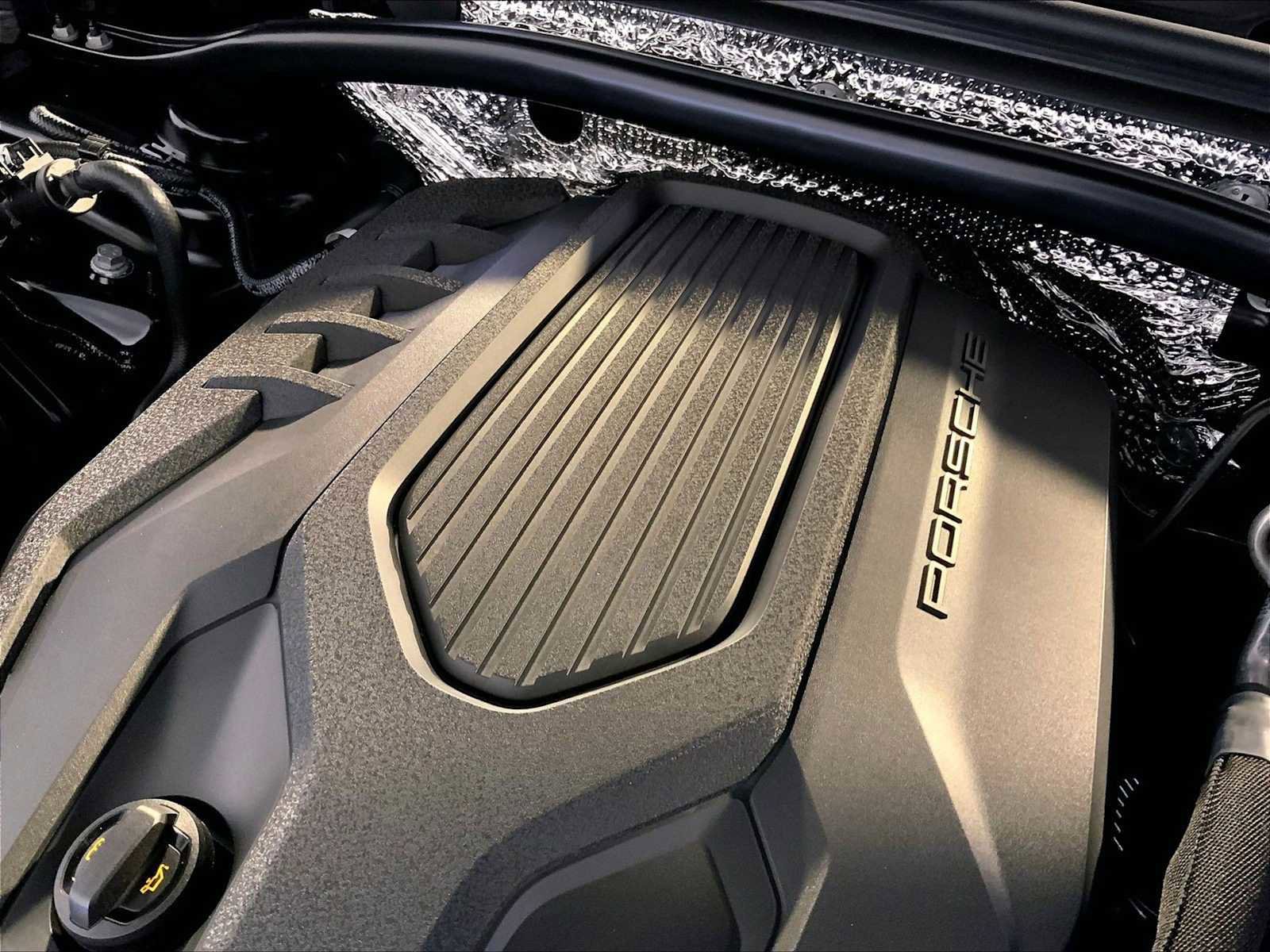 New 2026 Porsche Macan AWD/4WD image 22