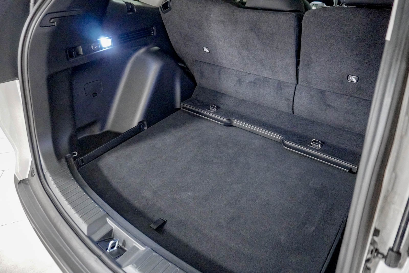 Certified 2025 Honda CR-V EX image 9