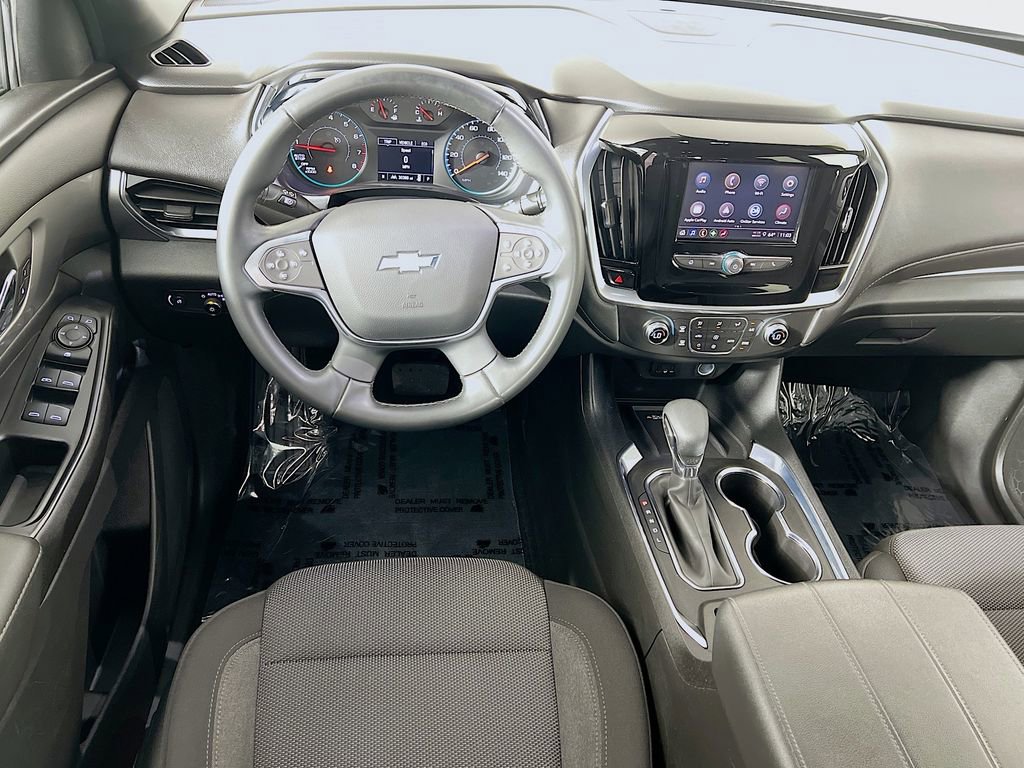 Used 2023 Chevrolet Traverse LT w/ LPO, Floor Liner Package FWD image 20