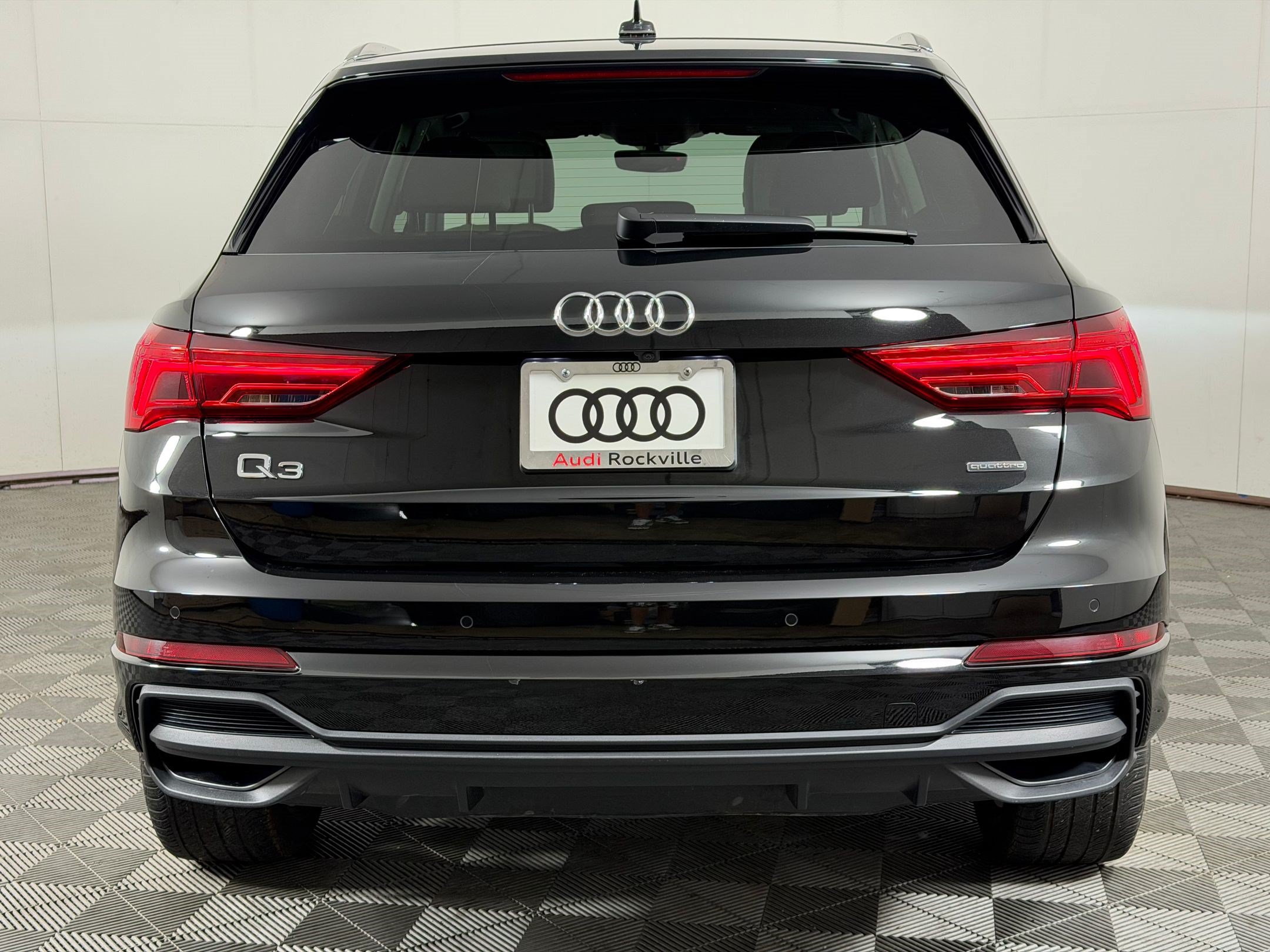 Certified 2023 Audi Q3 2.0T Premium Plus w/ Premium Plus Package AWD/4WD image 10