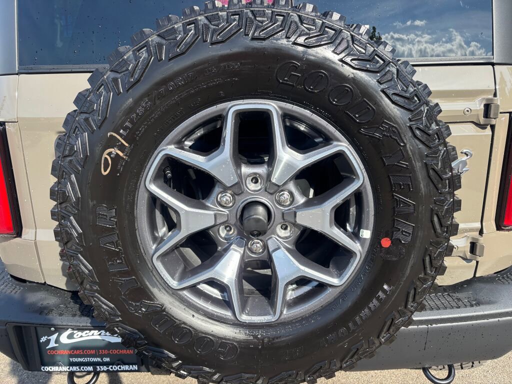 New 2025 Ford Bronco Badlands image 8