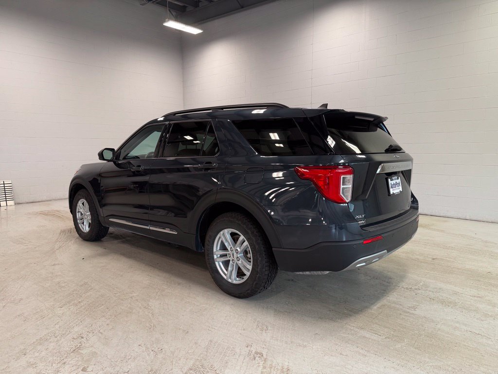 Used 2023 Ford Explorer XLT w/ Equipment Group 202A AWD/4WD image 5