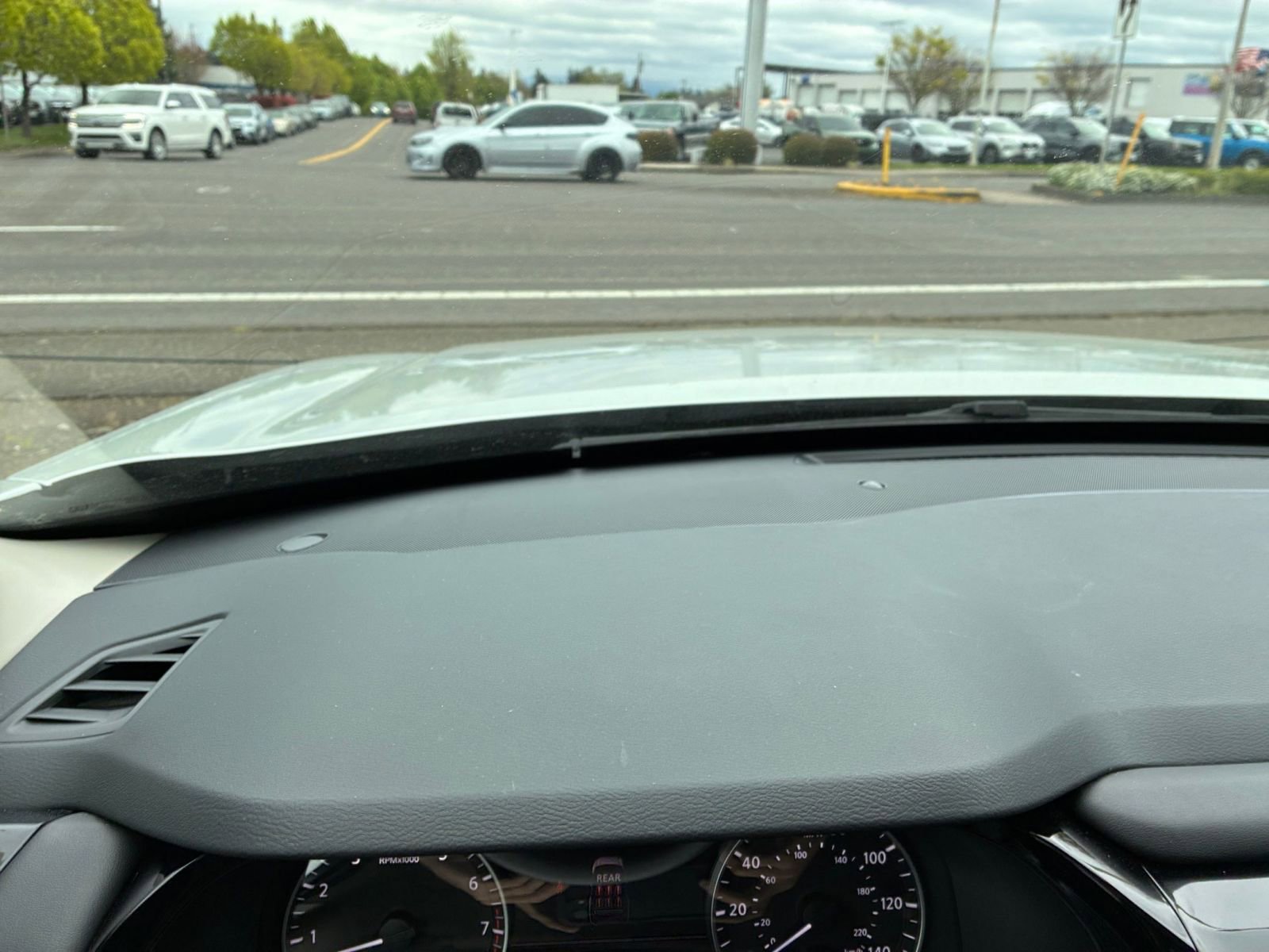 Used 2025 Nissan Pathfinder SV AWD/4WD image 37