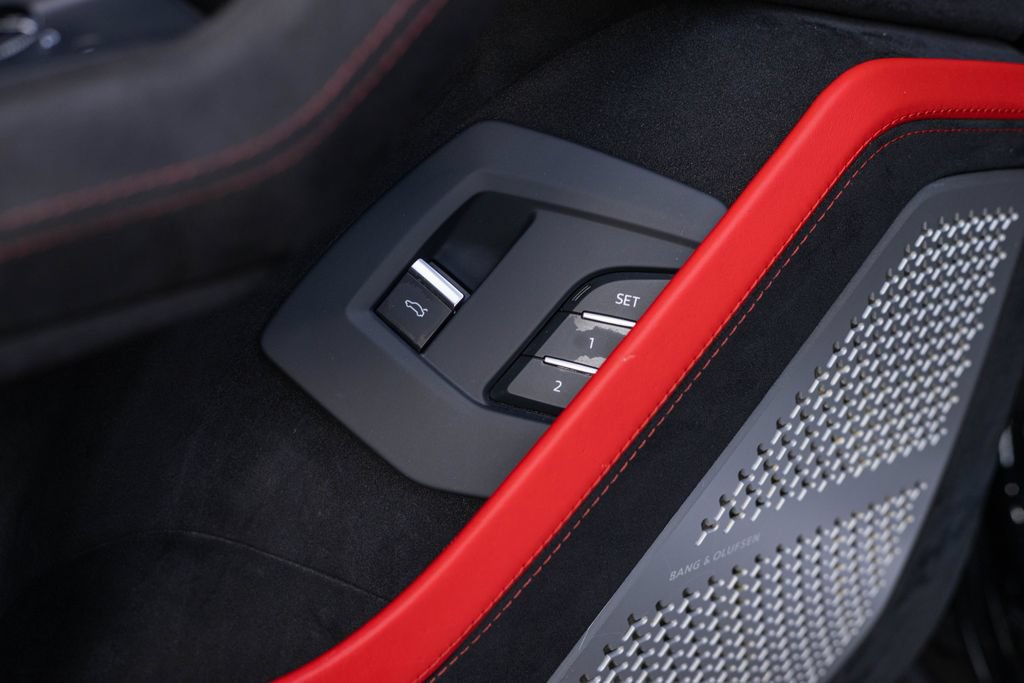 Used 2024 Lamborghini Urus Performante AWD/4WD image 29
