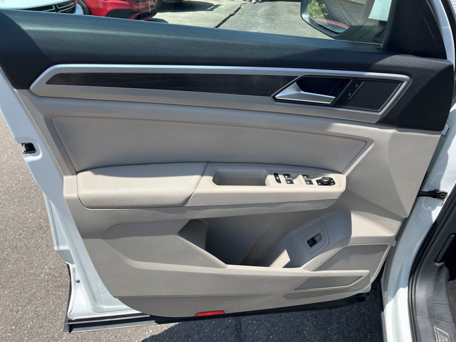 Used 2018 Volkswagen Atlas SEL AWD/4WD image 9