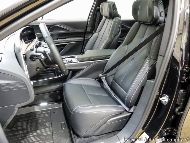 New 2025 Cadillac Lyriq Luxury w/ LPO, Floor Liner Package image 8