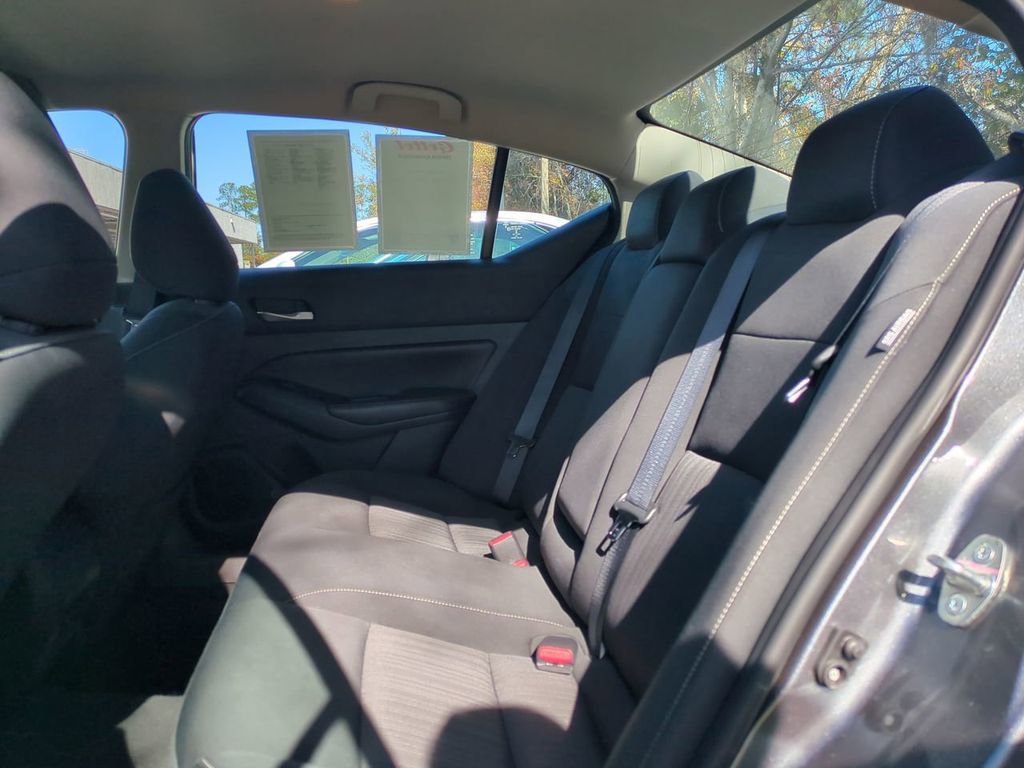 Used 2022 Nissan Altima 2.5 SV image 13