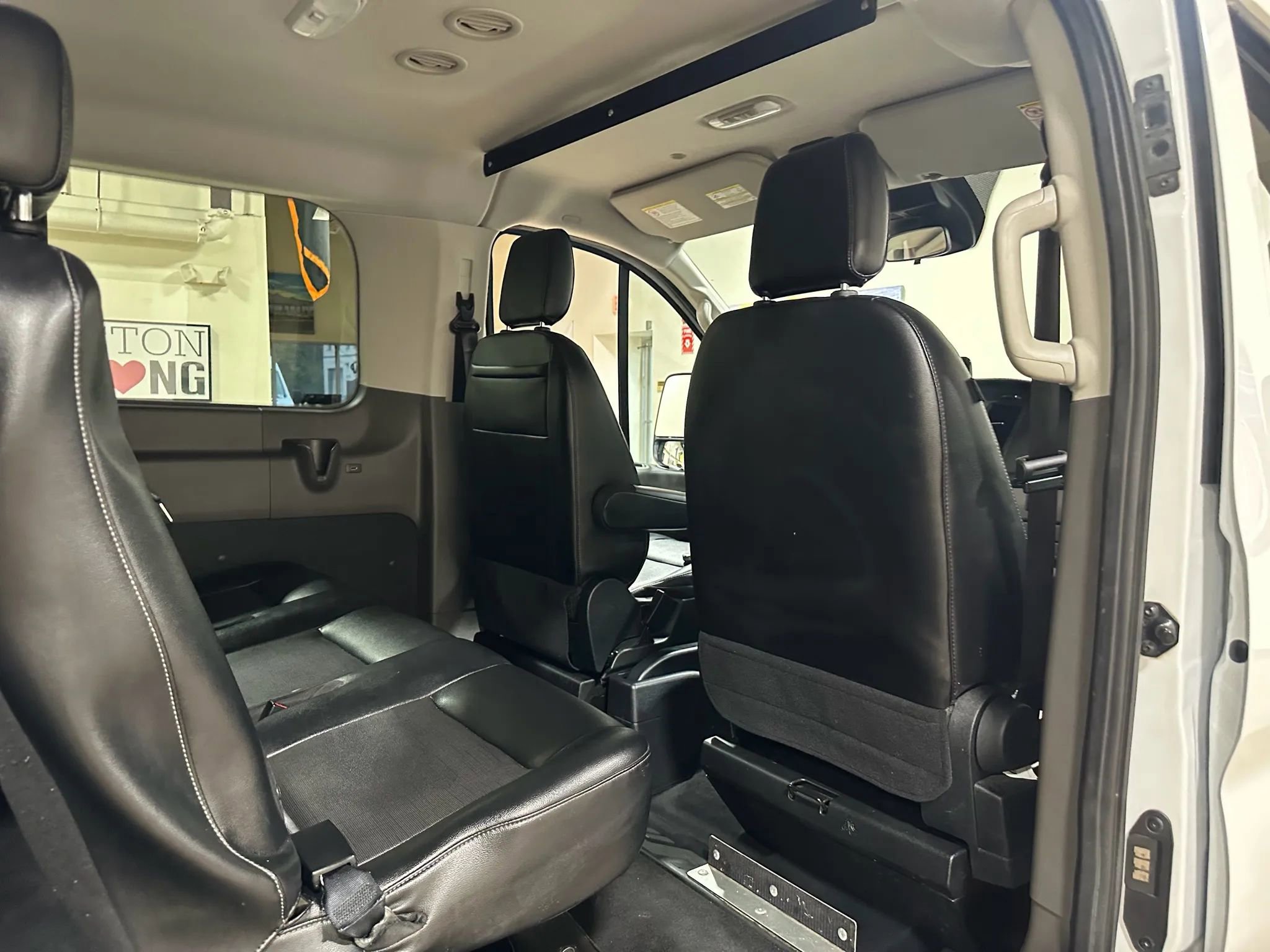 Used 2020 Ford Transit 150 XL RWD image 32