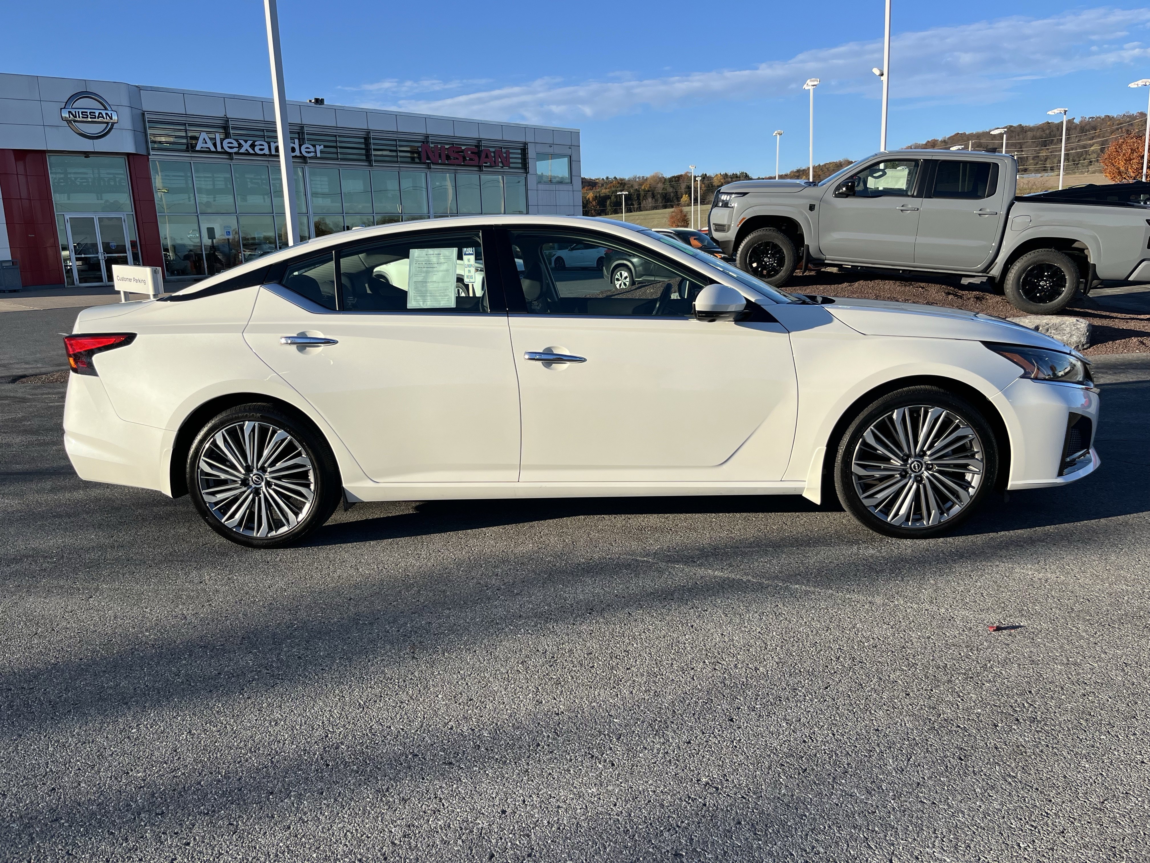 Used 2024 Nissan Altima 2.5 SL video 2