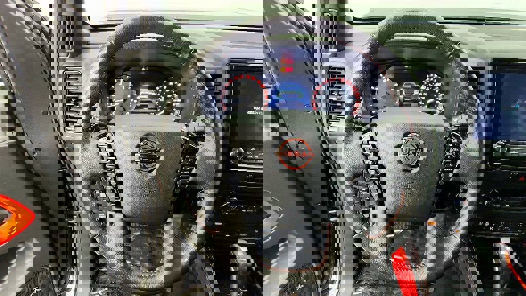 Used 2024 Nissan Frontier PRO-4X w/ Pro Premium Package image 12