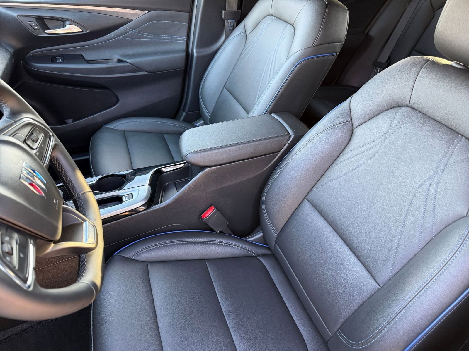 Used 2025 Buick Envista Sport Touring image 36