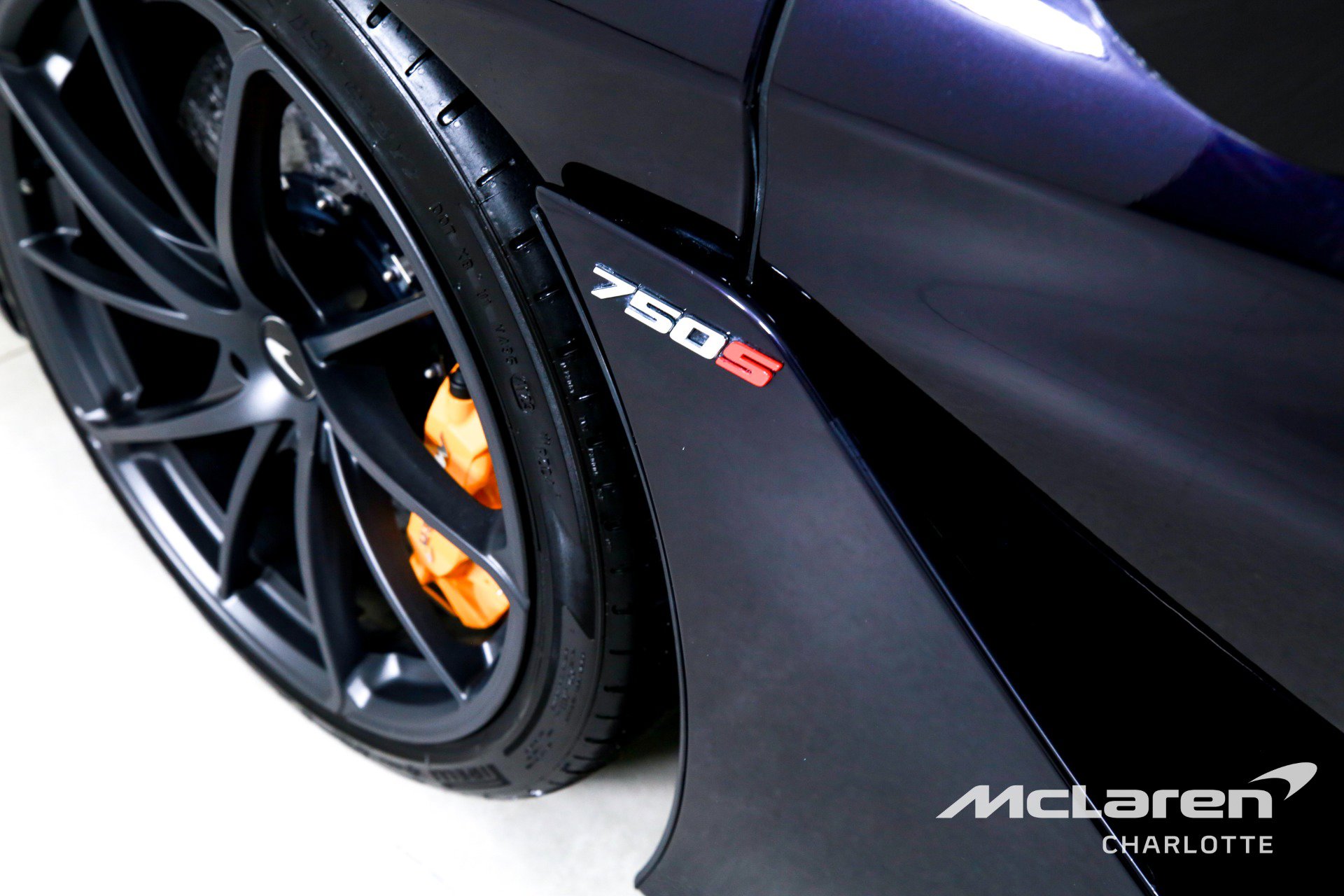 Used 2024 McLaren 750S Spider RWD image 29