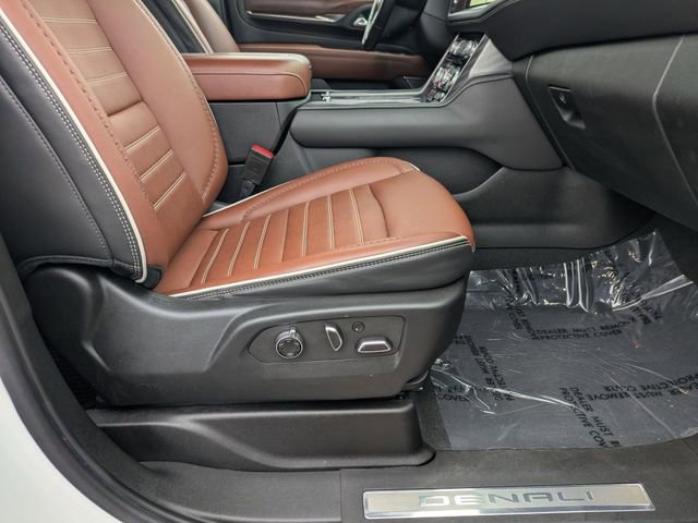 Used 2023 GMC Yukon Denali Ultimate image 46