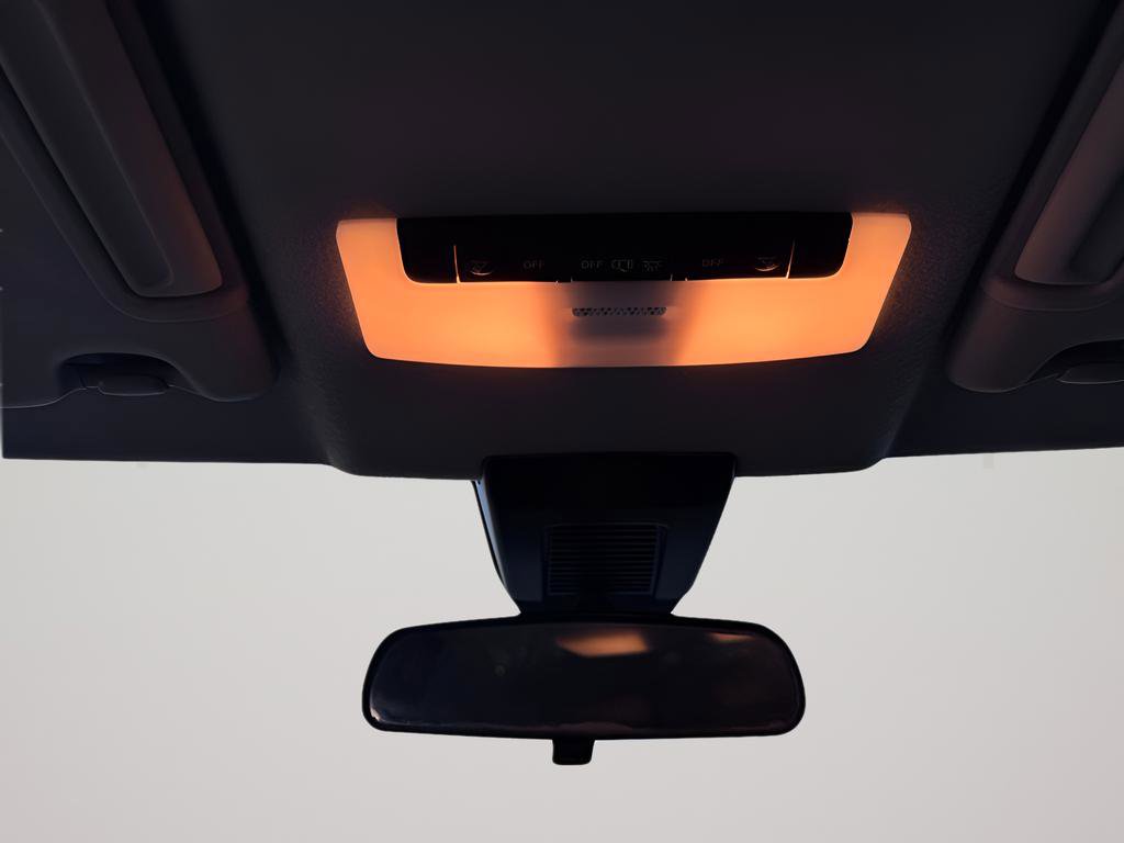 Used 2020 Nissan Kicks S image 28