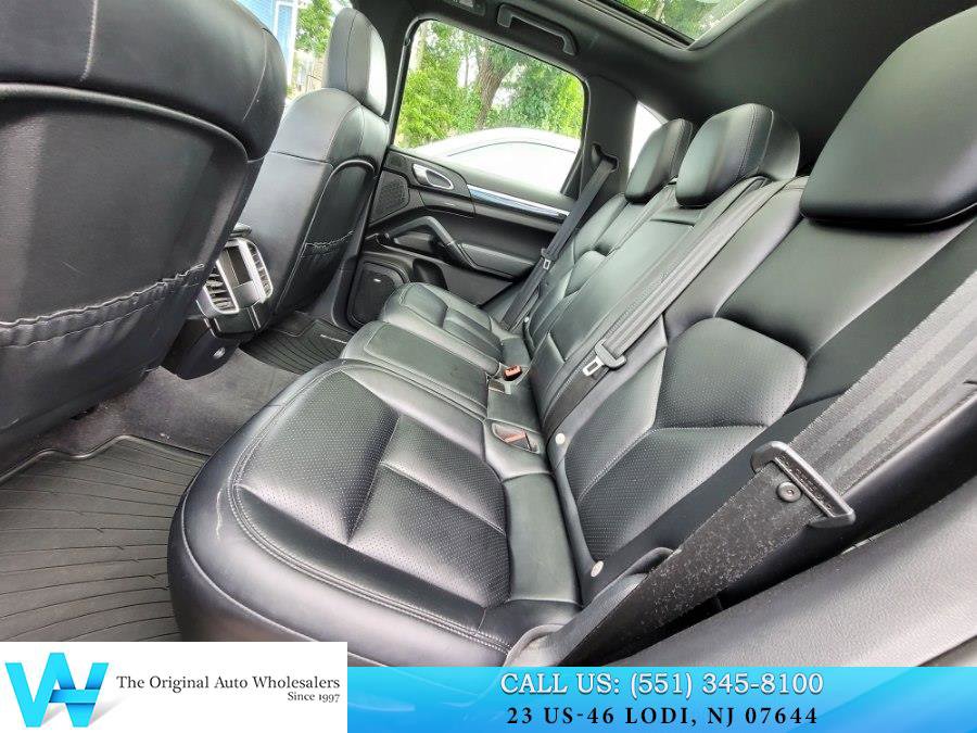Used 2015 Porsche Cayenne S AWD/4WD image 15