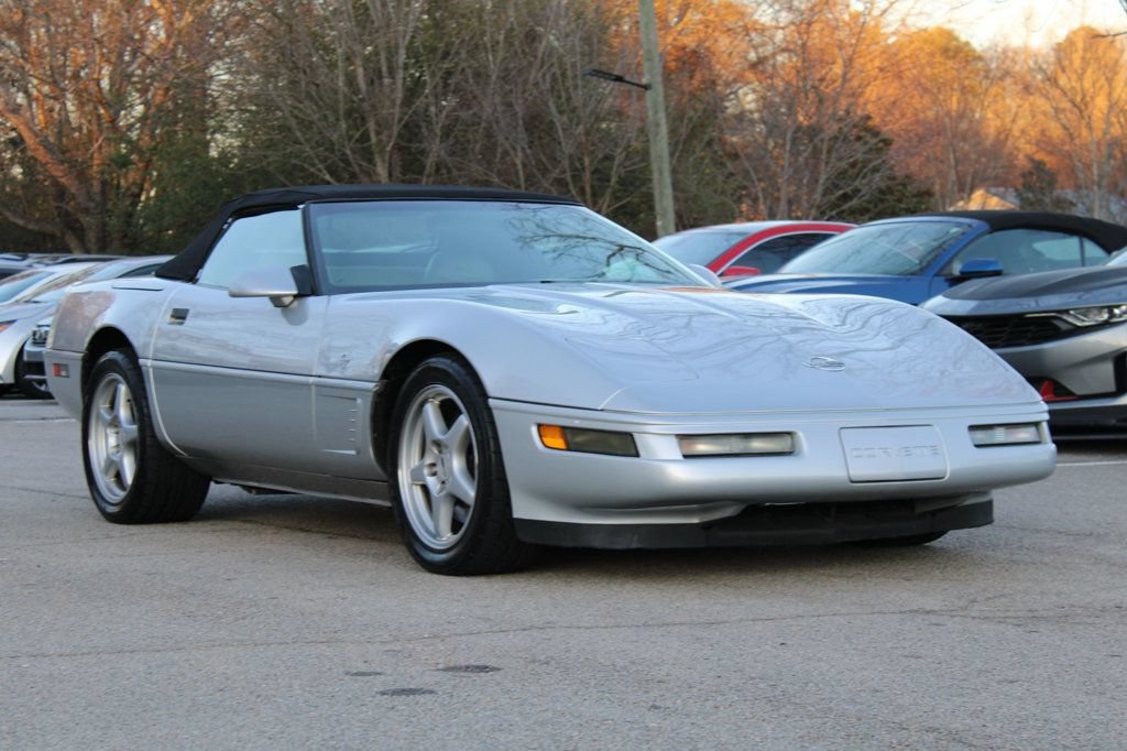 Used 1996 Chevrolet Corvette Convertible RWD image 1