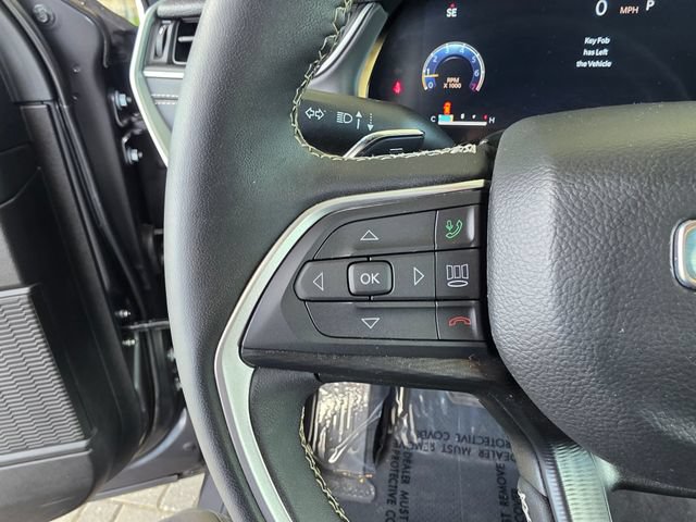 Used 2025 Jeep Grand Cherokee Laredo X w/ Luxury Tech Group I AWD/4WD image 26