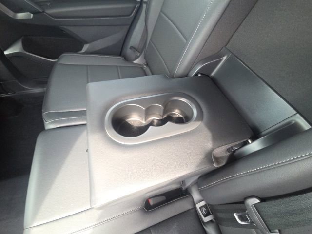 Used 2019 Volkswagen Tiguan SE AWD/4WD image 17