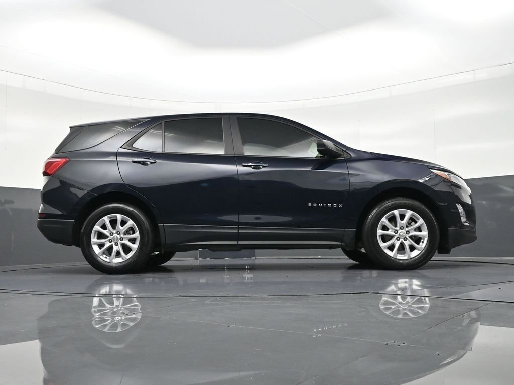 Used 2021 Chevrolet Equinox LS image 29