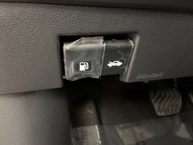 New 2025 Nissan Versa SV w/ Trunk Package image 29