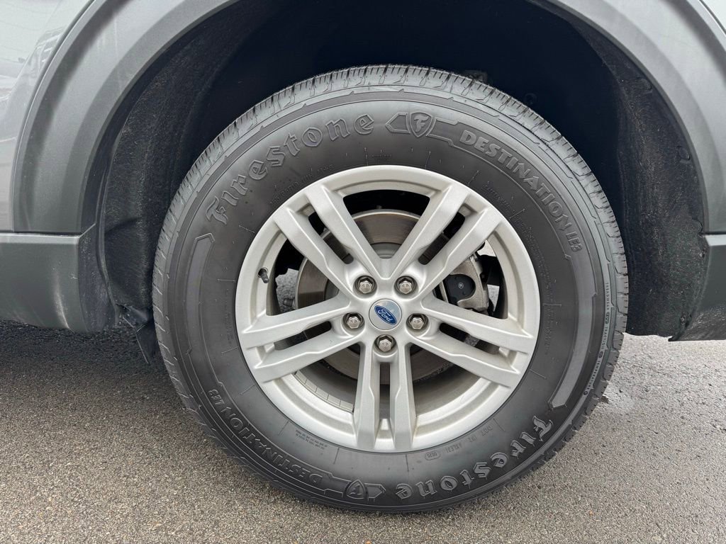 Used 2022 Ford Explorer XLT image 30