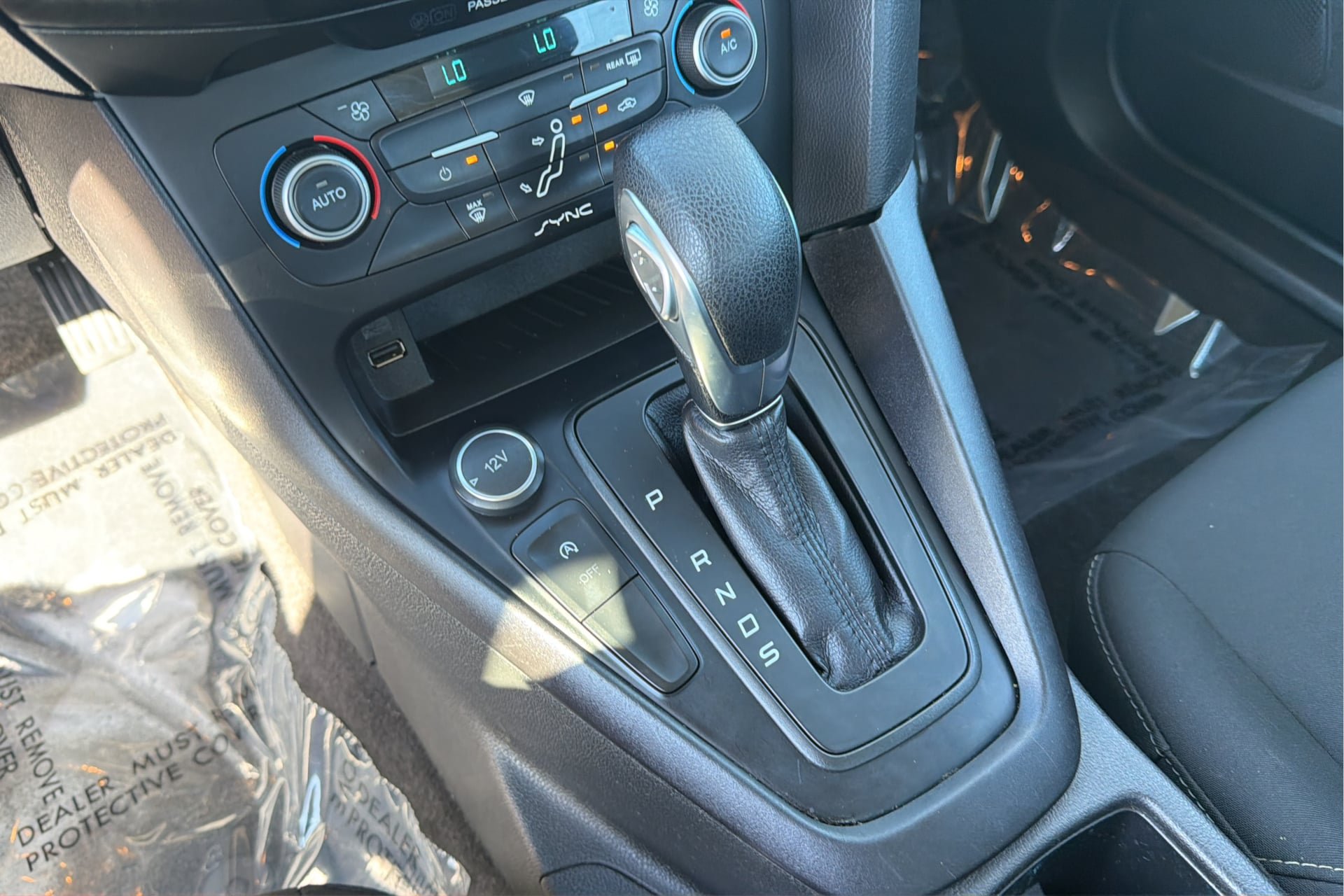 Used 2017 Ford Focus SE FWD image 23