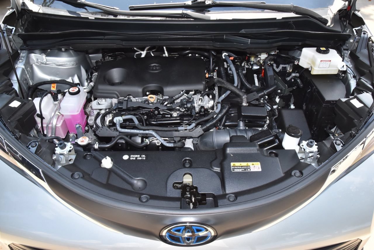 Used 2025 Toyota Sienna XLE FWD image 41