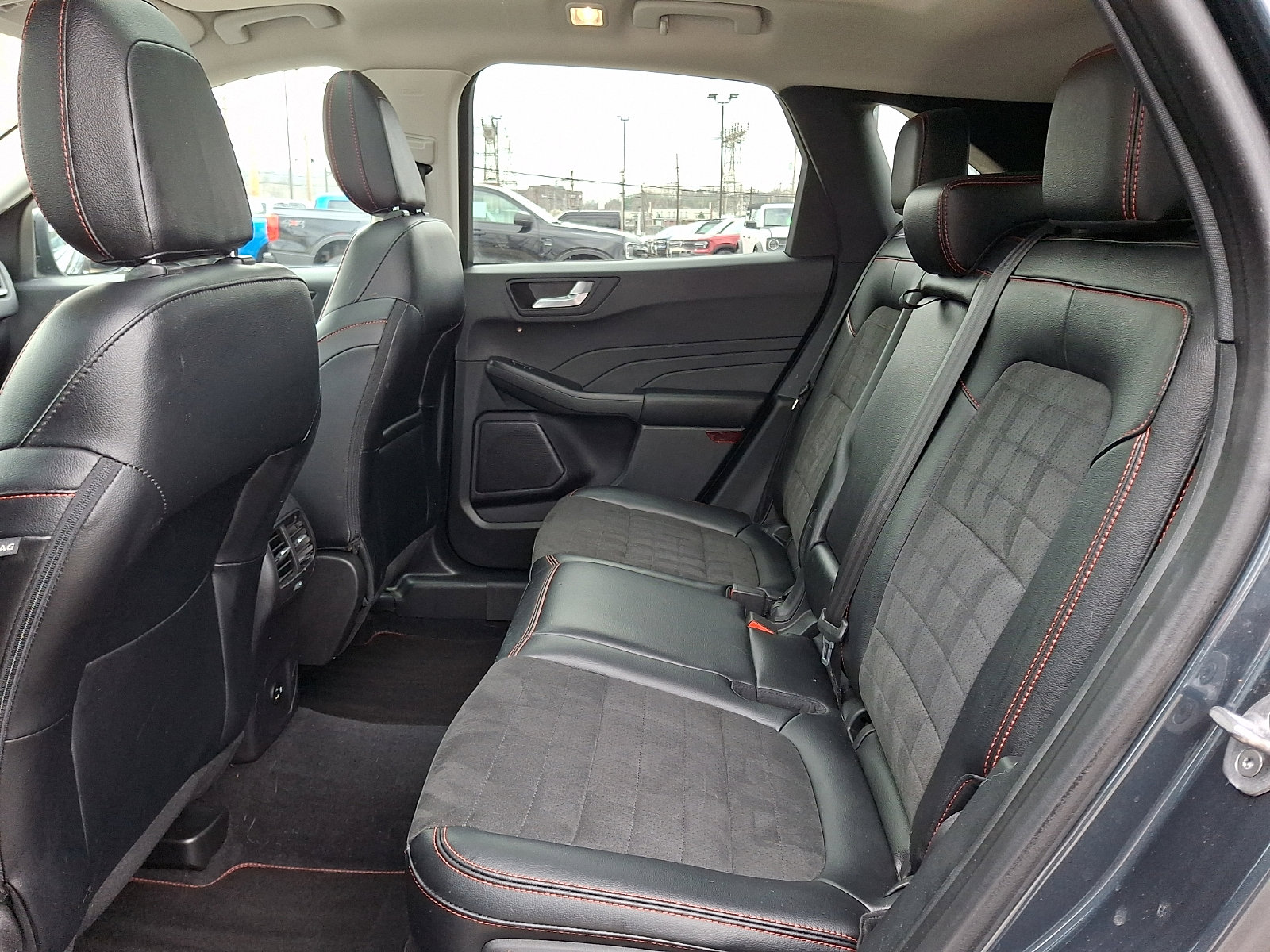 Certified 2022 Ford Escape SEL w/ SEL Stealth AWD Package image 10