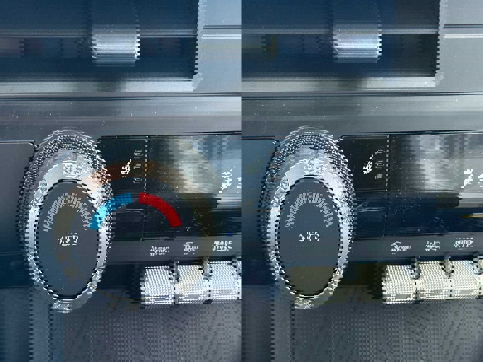 New 2025 Toyota Tacoma TRD Off-Road image 16