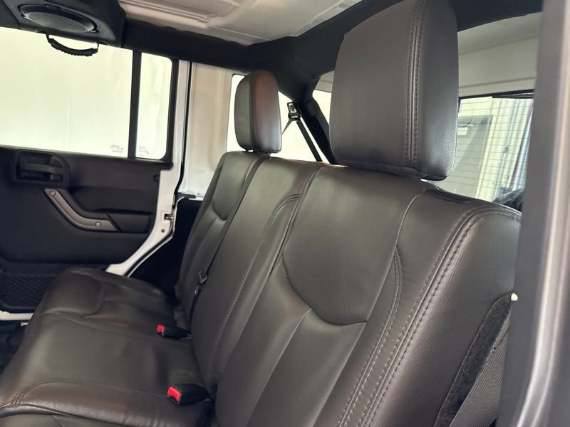 Used 2014 Jeep Wrangler Unlimited Sport w/ Quick Order Package 24S AWD/4WD image 18