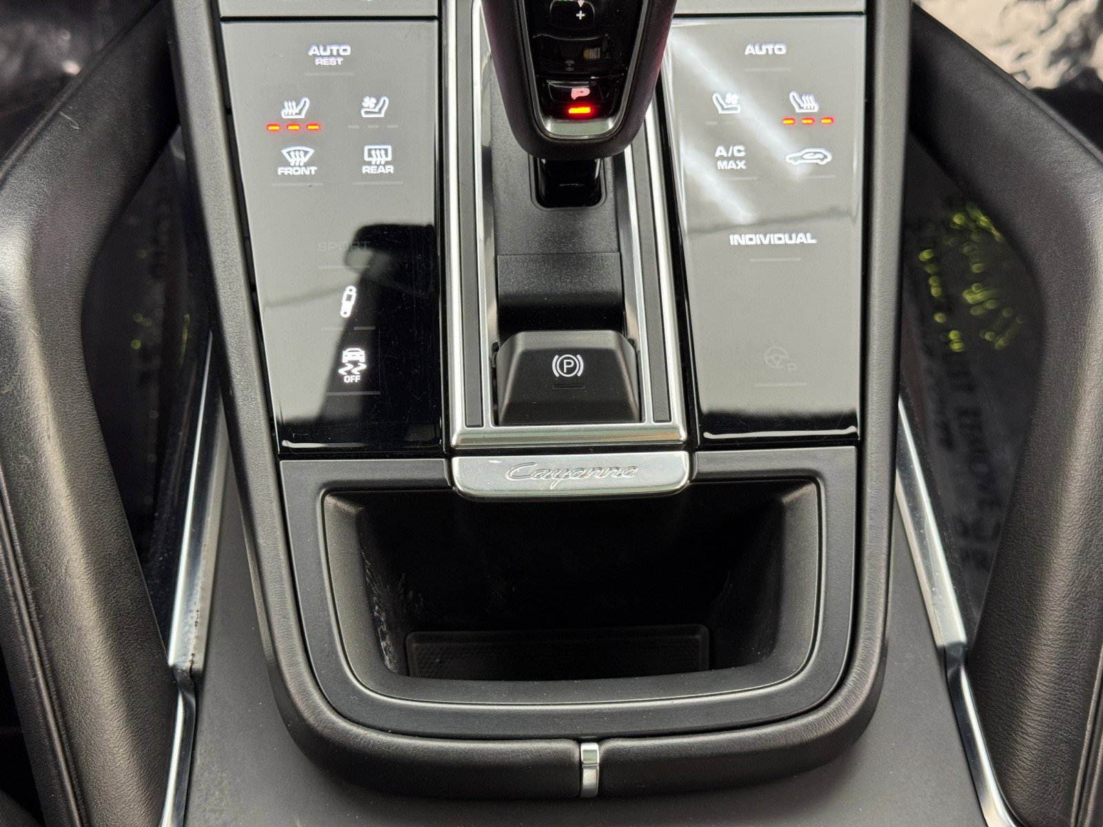 Used 2021 Porsche Cayenne Turbo S image 34