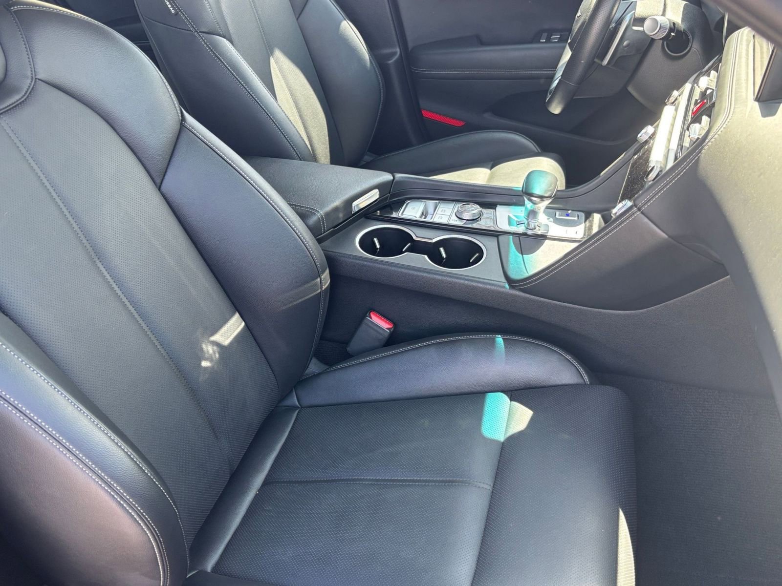 Used 2025 Genesis G70 2.5T AWD/4WD image 35
