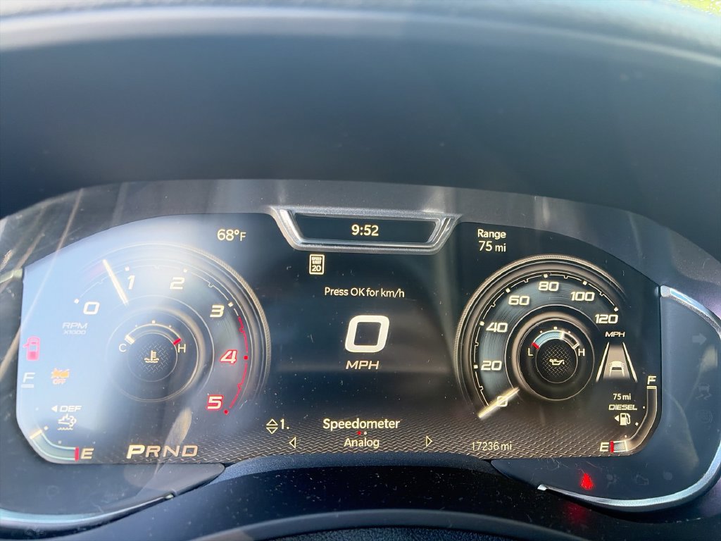 Used 2025 RAM 3500 Laramie AWD/4WD image 14