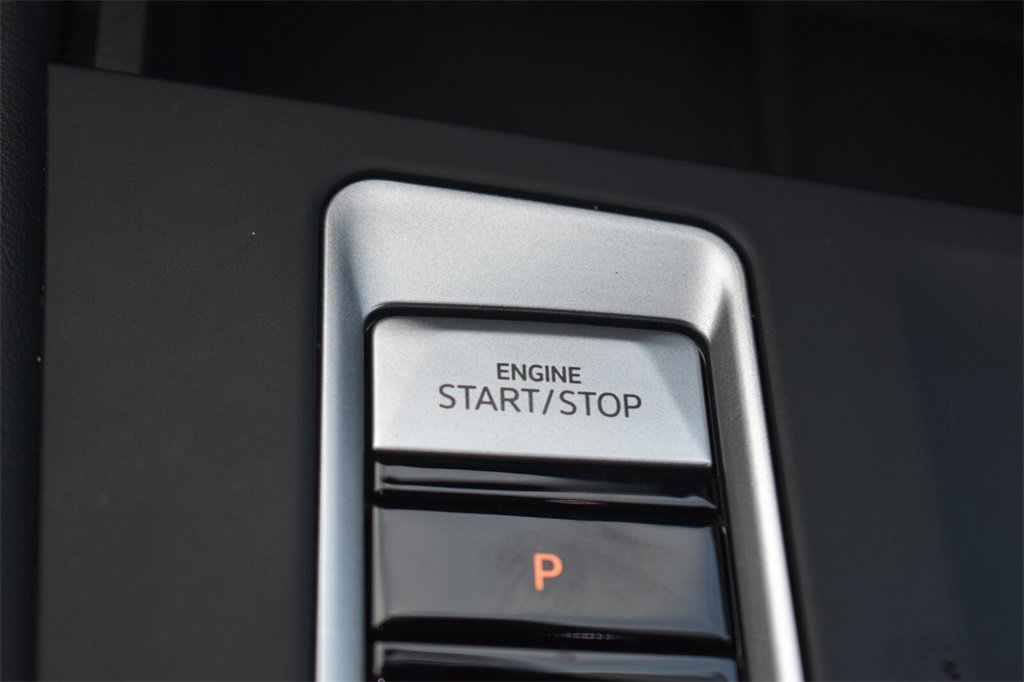 Used 2024 Volkswagen Atlas Cross Sport SE image 34