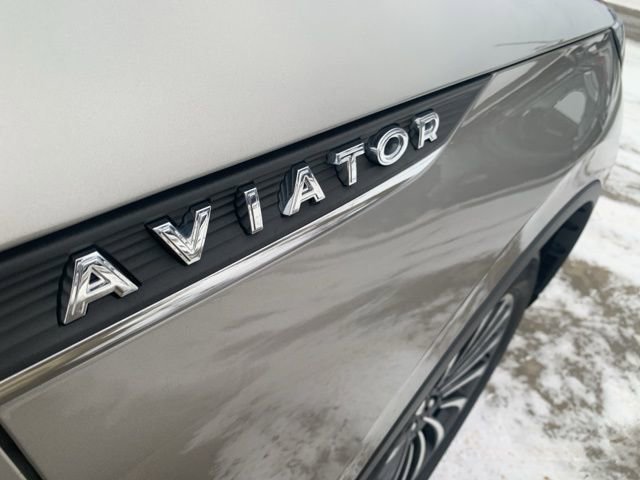 Used 2023 Lincoln Aviator AWD w/ Premium Package image 8