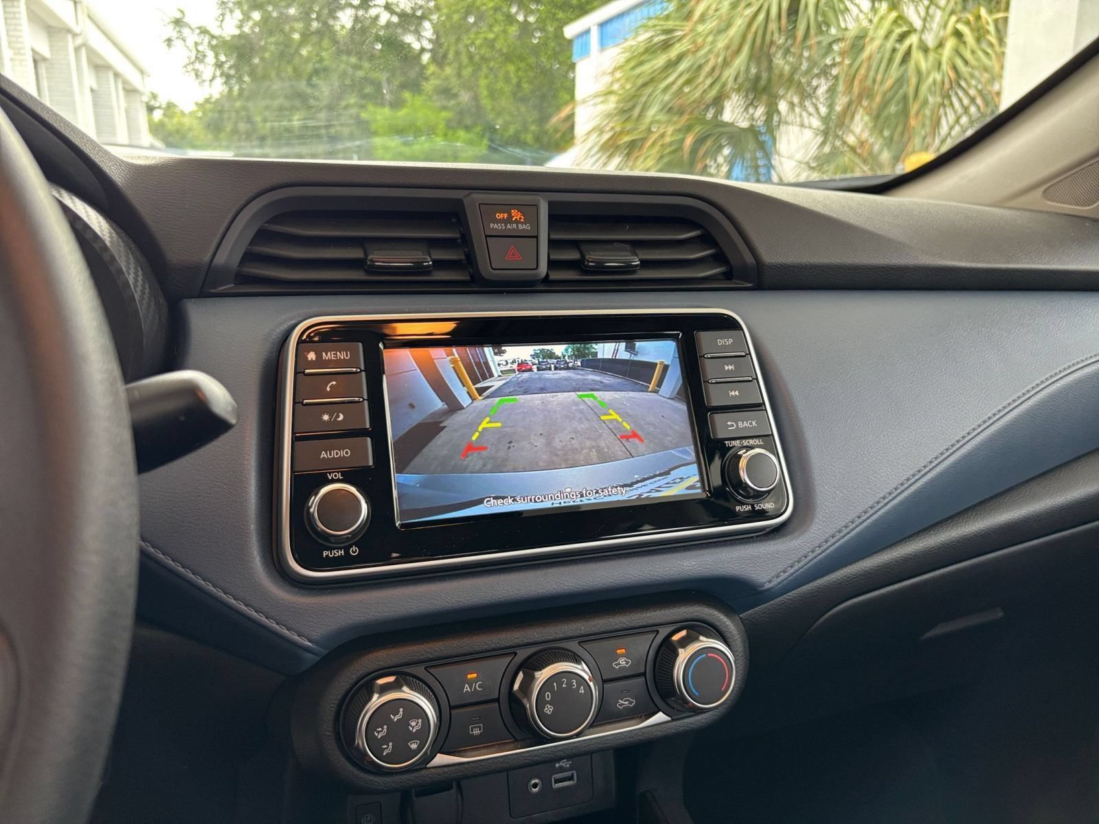 Used 2025 Nissan Versa SV FWD image 24