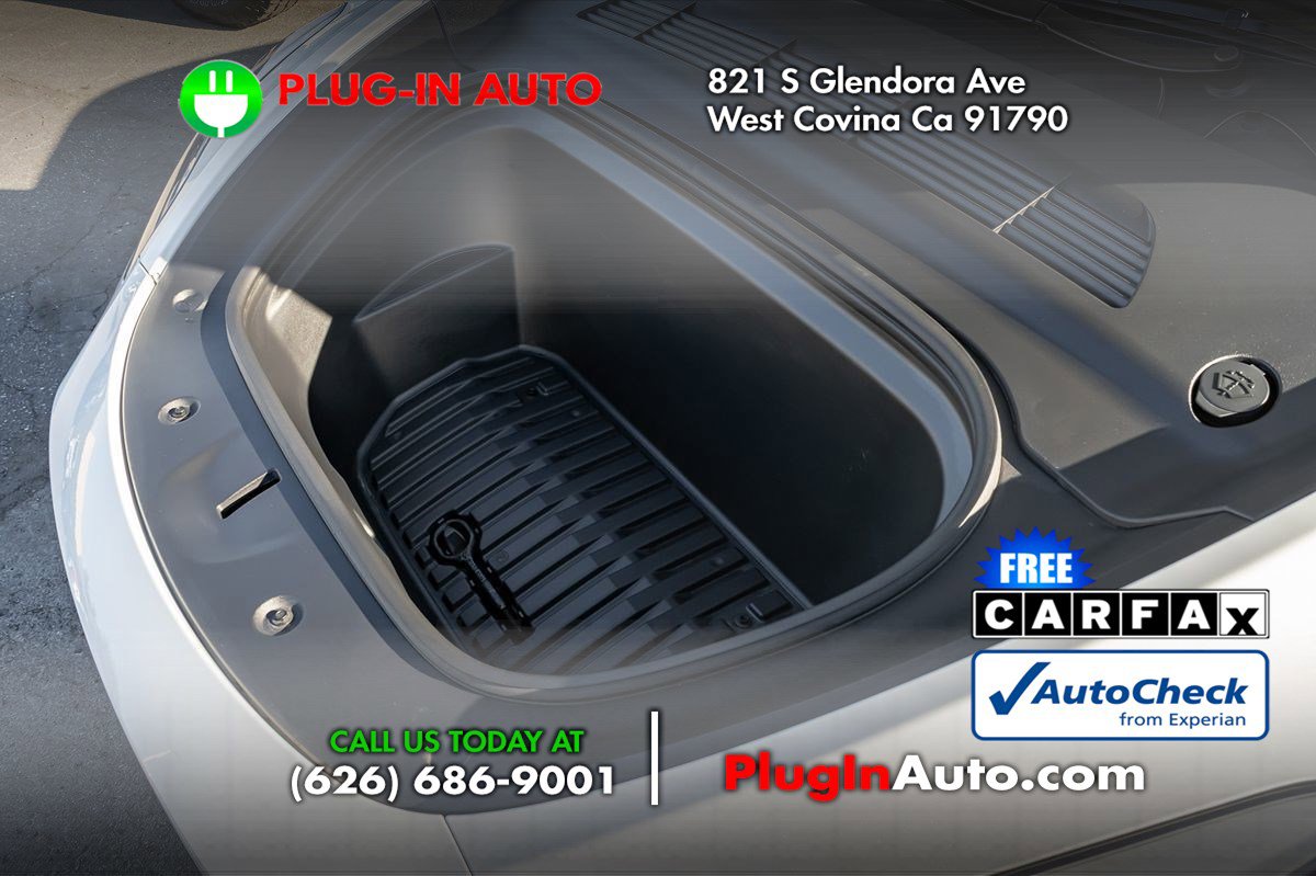 Used 2025 Tesla Model Y Long Range image 16