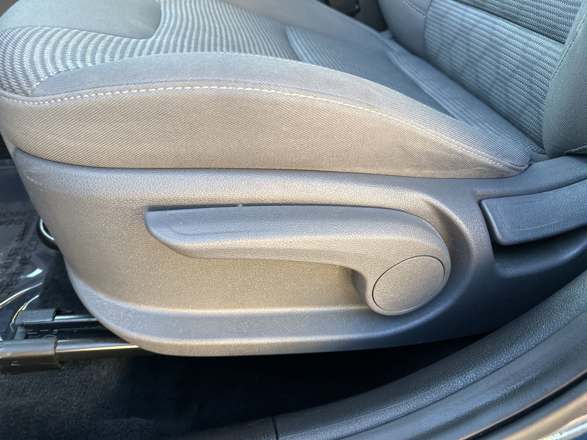 Used 2022 Kia Niro LX image 14