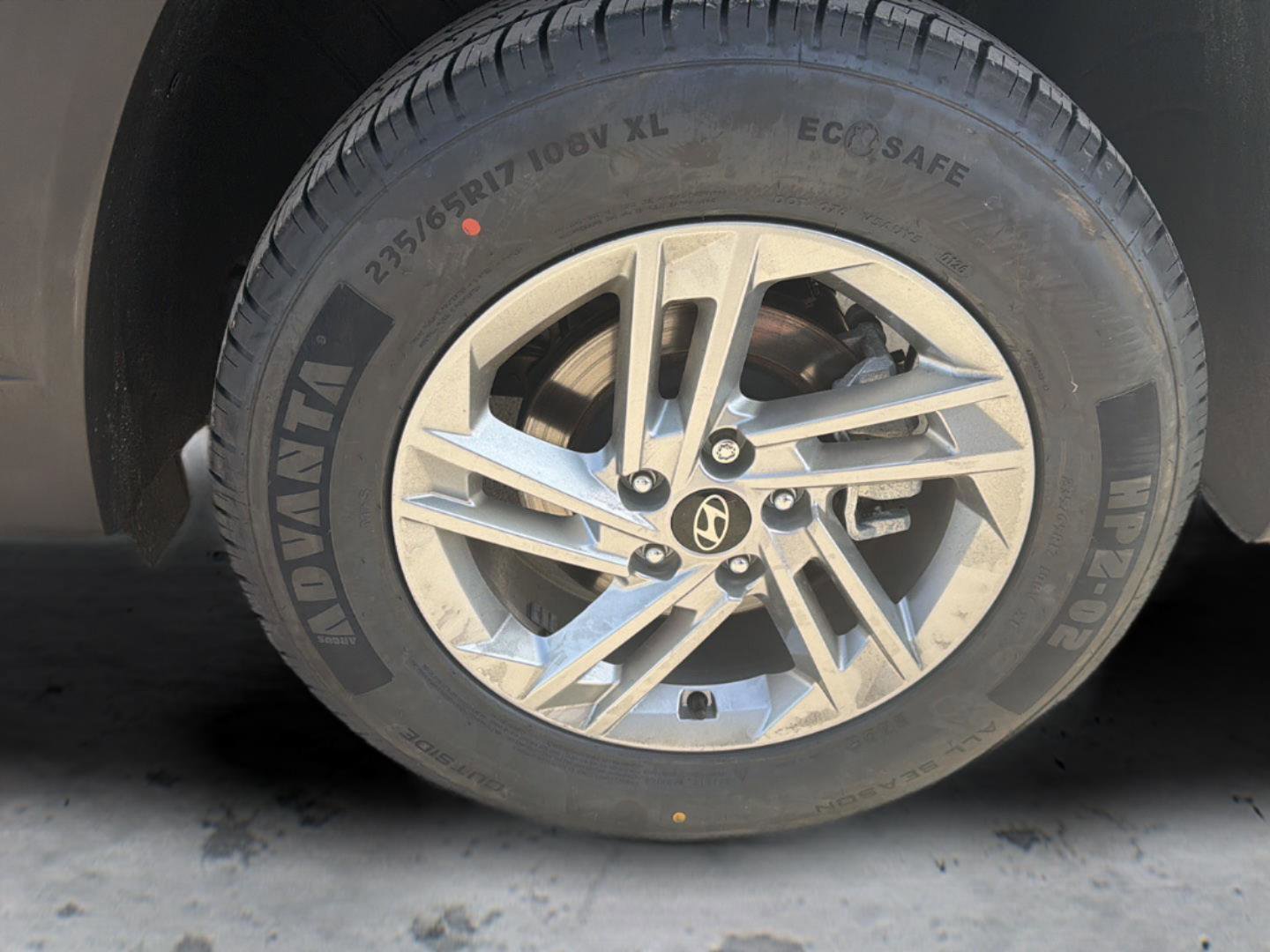 Used 2025 Hyundai Tucson SE image 27