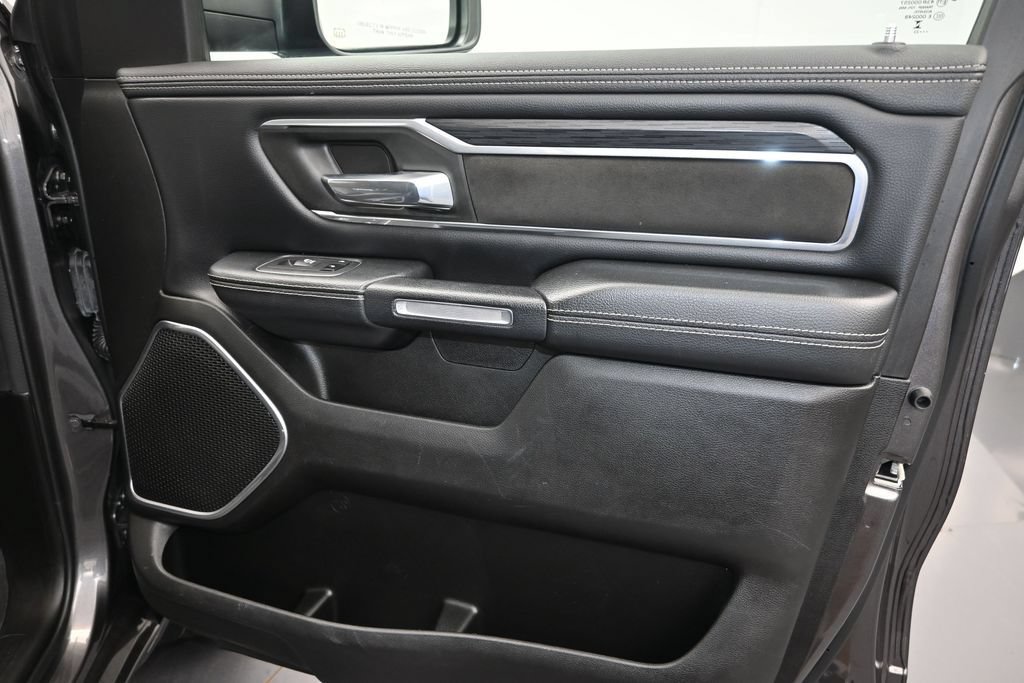 Used 2023 RAM 1500 Laramie AWD/4WD image 13