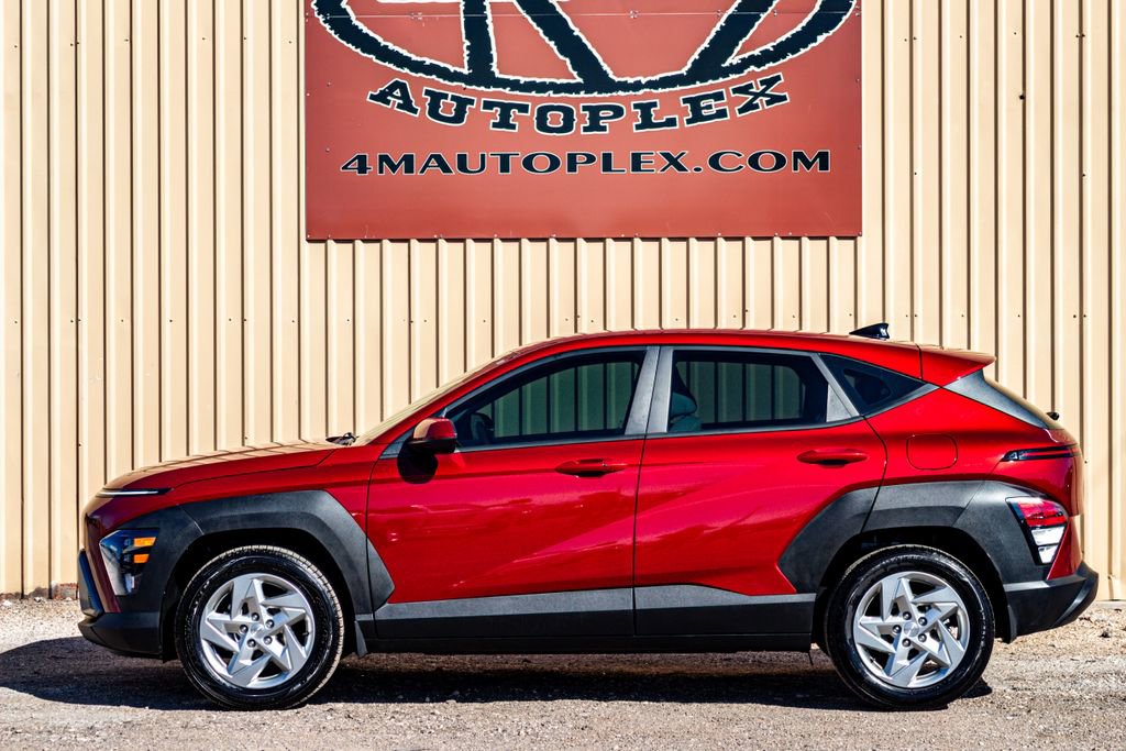 Used 2024 Hyundai Kona SE image 7