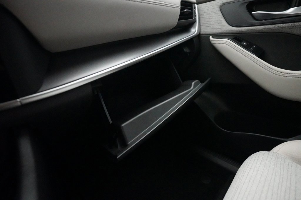 Used 2023 Nissan Rogue SV image 29