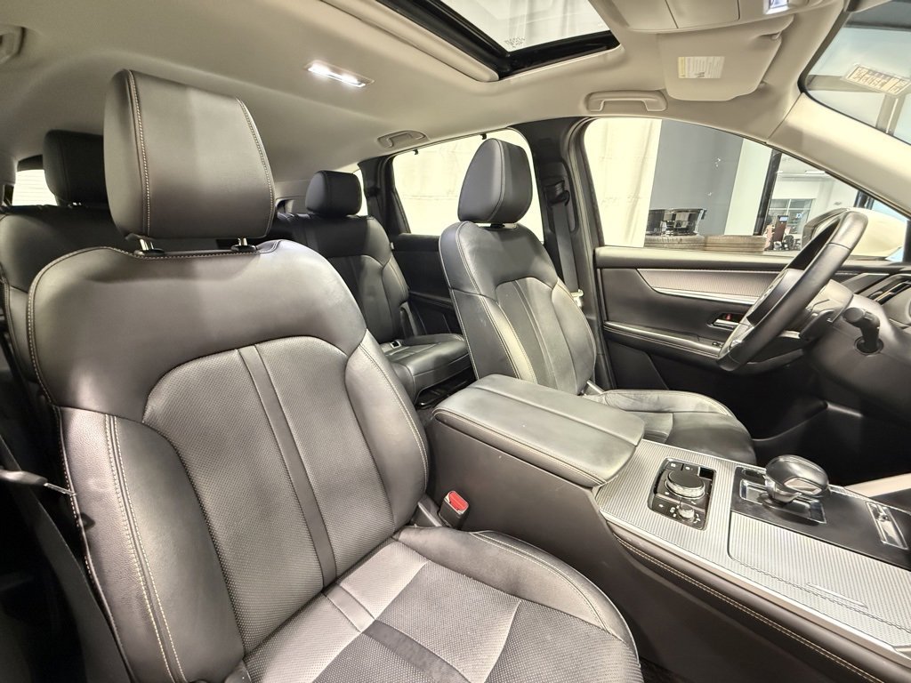 Used 2024 MAZDA CX-90 3.3 Turbo w/ Preferred Plus image 29