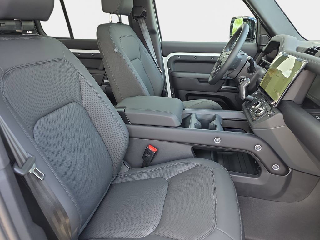 New 2026 Land Rover Defender 110 S AWD/4WD image 10
