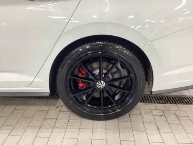 Used 2024 Volkswagen Jetta GLI 40th Anniversary Edition image 18