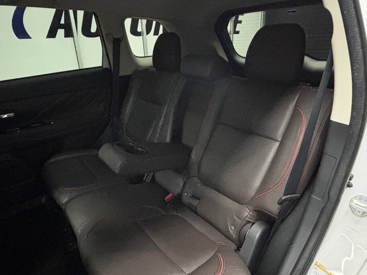Used 2018 Mitsubishi Outlander GT AWD/4WD image 27