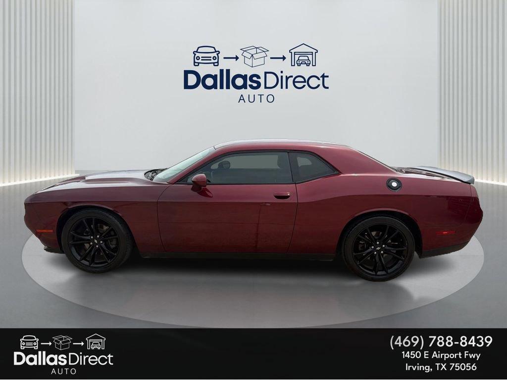 Used 2018 Dodge Challenger SXT w/ Blacktop Package RWD image 9