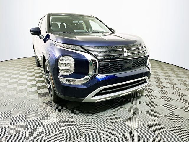 Used 2024 Mitsubishi Outlander SE