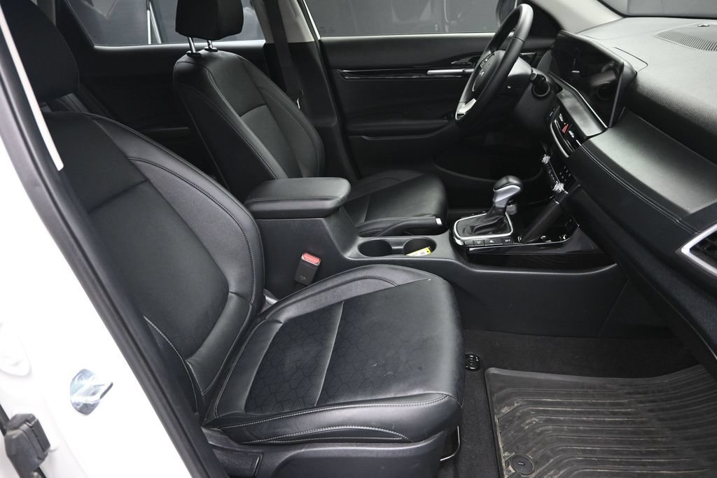 Used 2024 Kia Seltos EX AWD/4WD image 37