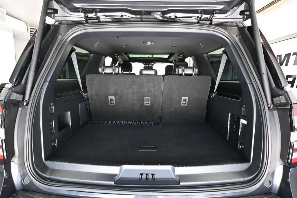 Used 2022 Ford Expedition Max Limited w/ Equipment Group 303A AWD/4WD image 45